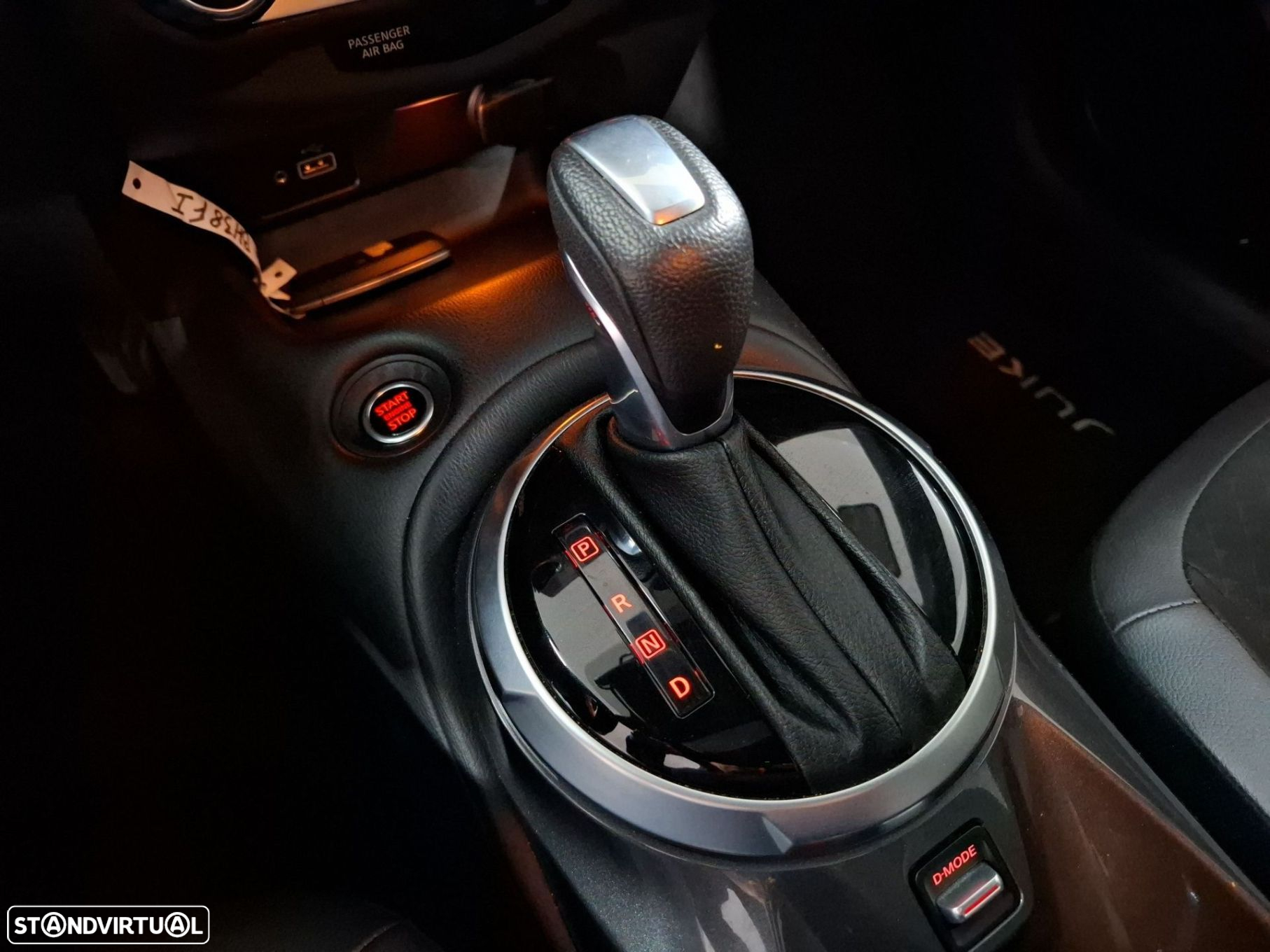 Nissan Juke 1.0 DIG-T N-Connecta NAV.+TwoTone NC DCT - 13