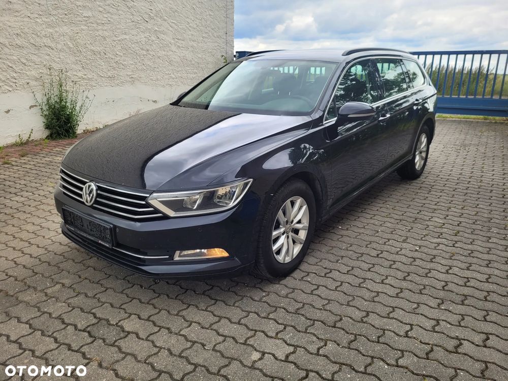 Volkswagen Passat 2.0 TDI SCR DSG Comfortline - 2
