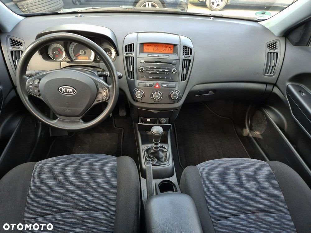 Kia Ceed Cee'd 1.4 Comfort - 27