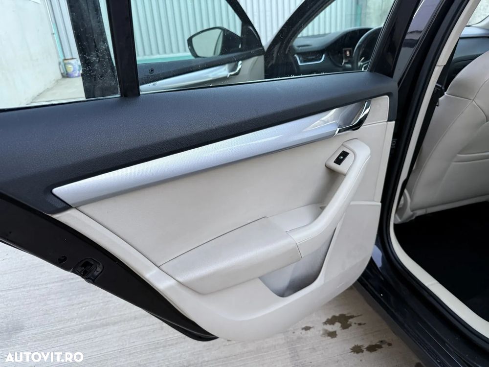 Skoda Octavia 1.2 TSI Green tec Elegance - 12