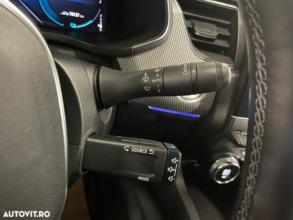 Renault Arkana E-TECH 145 Evolution - 22