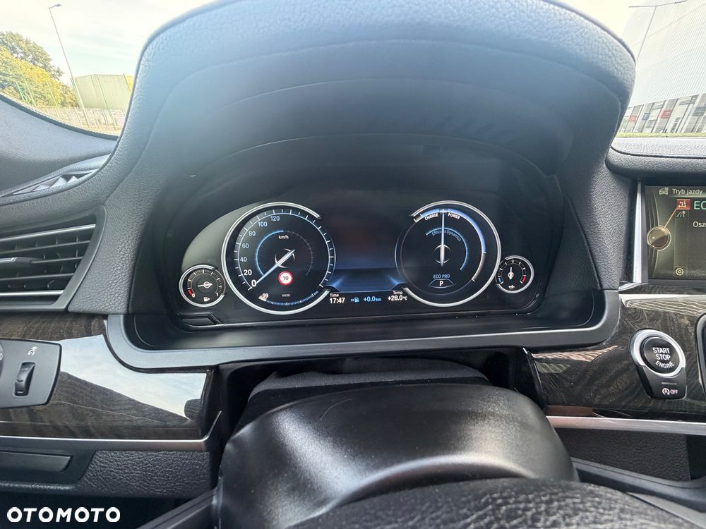 BMW Seria 7 730d xDrive - 31