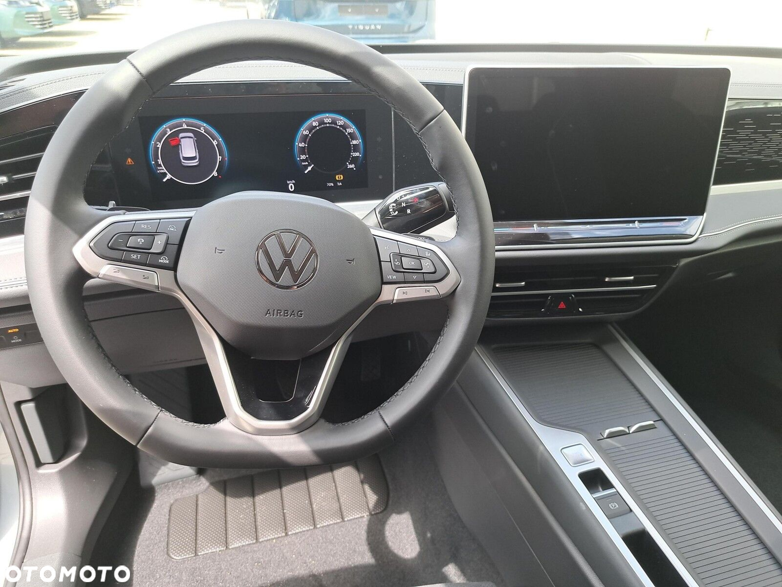 Volkswagen Passat - 13