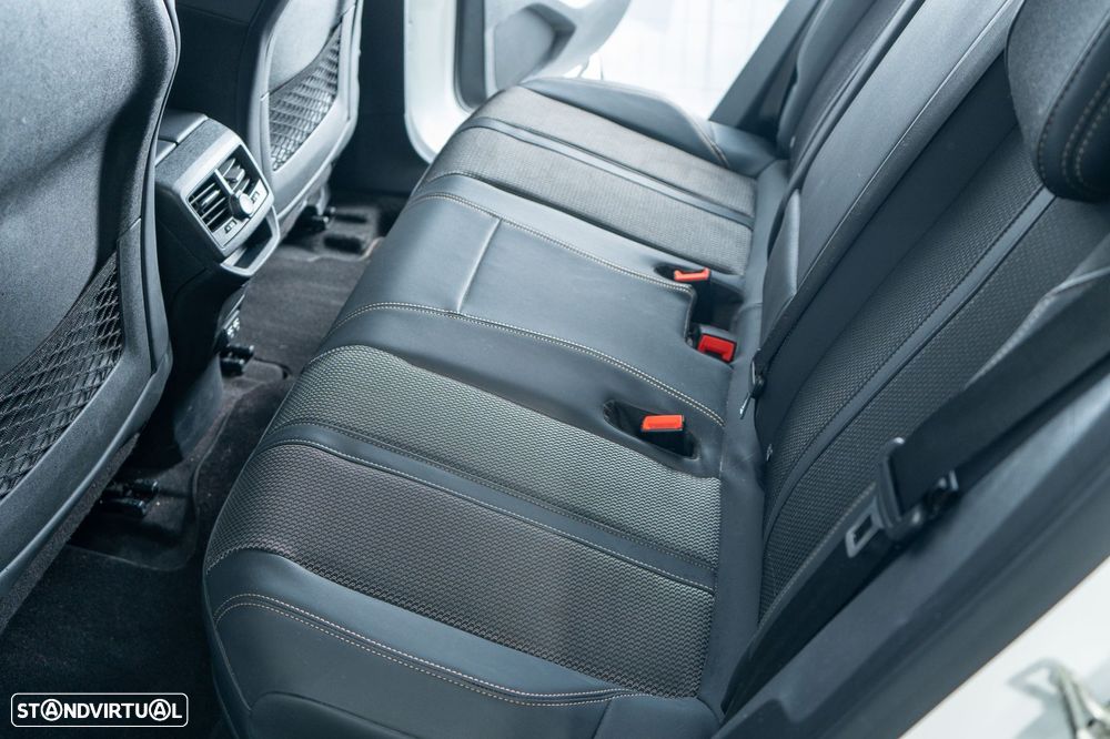 Peugeot 3008 1.6 Hybrid GT e-EAT8 - 10