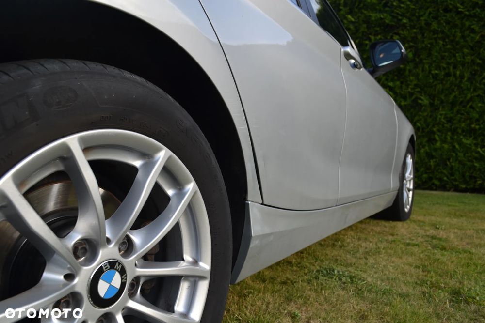 BMW Seria 1 114i - 13