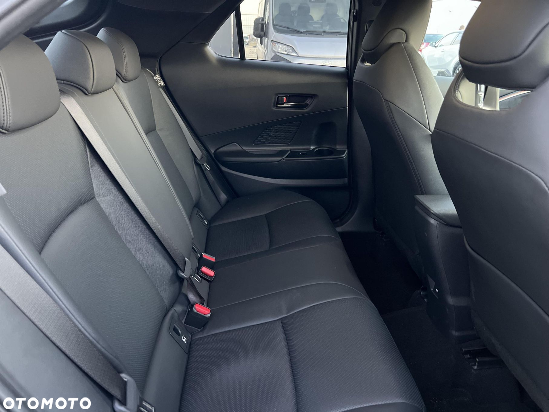 Toyota C-HR 2.0 Hybrid Dynamic Force Executive AWD - 10
