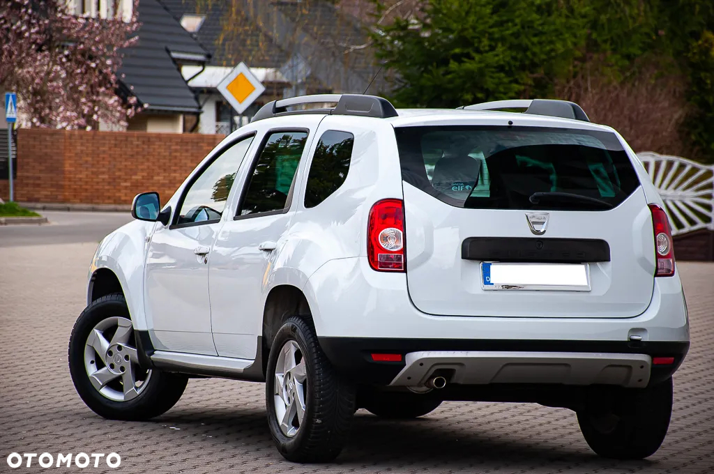 Dacia Duster 1.6 16V 4x2 Laureate - 16