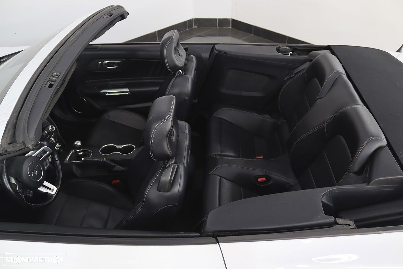 Ford Mustang - 13