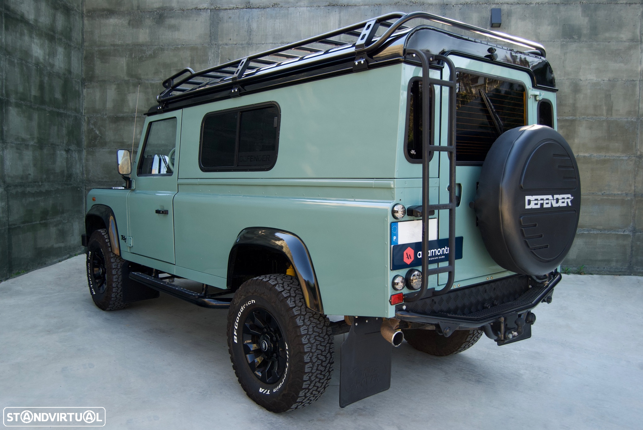 Land Rover Defender 110 2.5 TD5 Metal Top - 10
