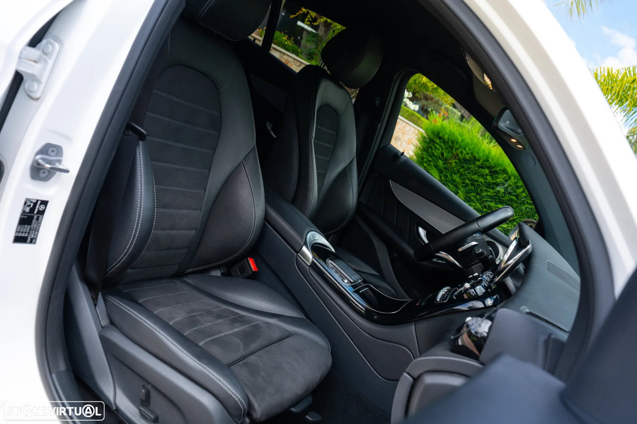 Mercedes-Benz GLC 300 Coupe de 4Matic - 52