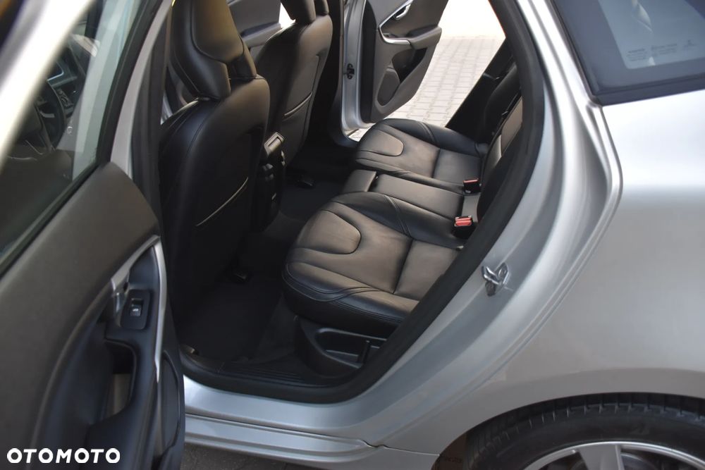 Volvo V40 D2 Momentum - 15