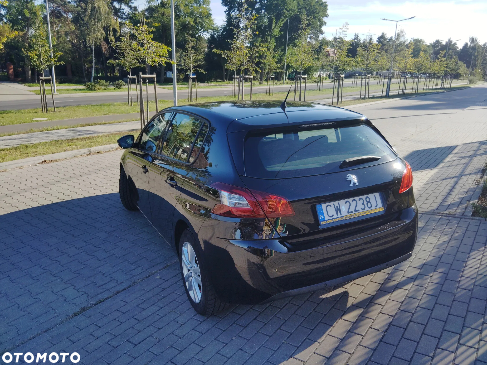 Peugeot 308 125 THP Allure - 10