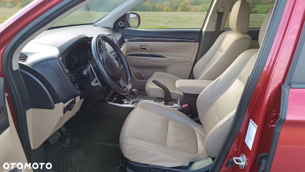 Mitsubishi Outlander - 31
