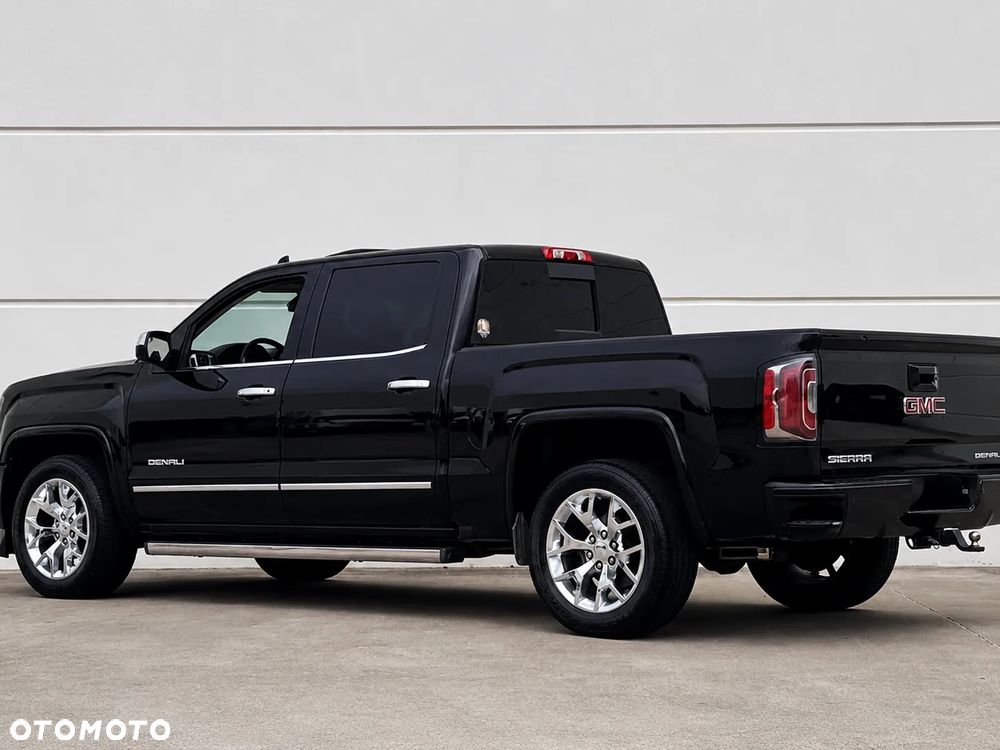GMC Sierra - 4
