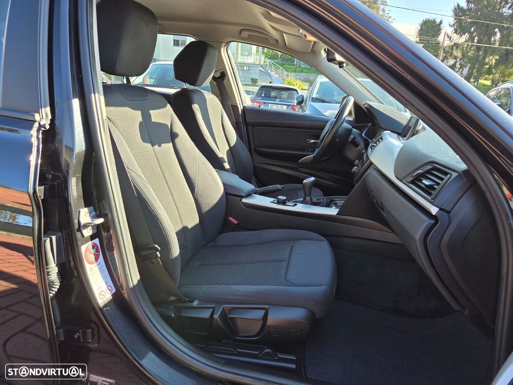 BMW 320 d LifeStyle - 16