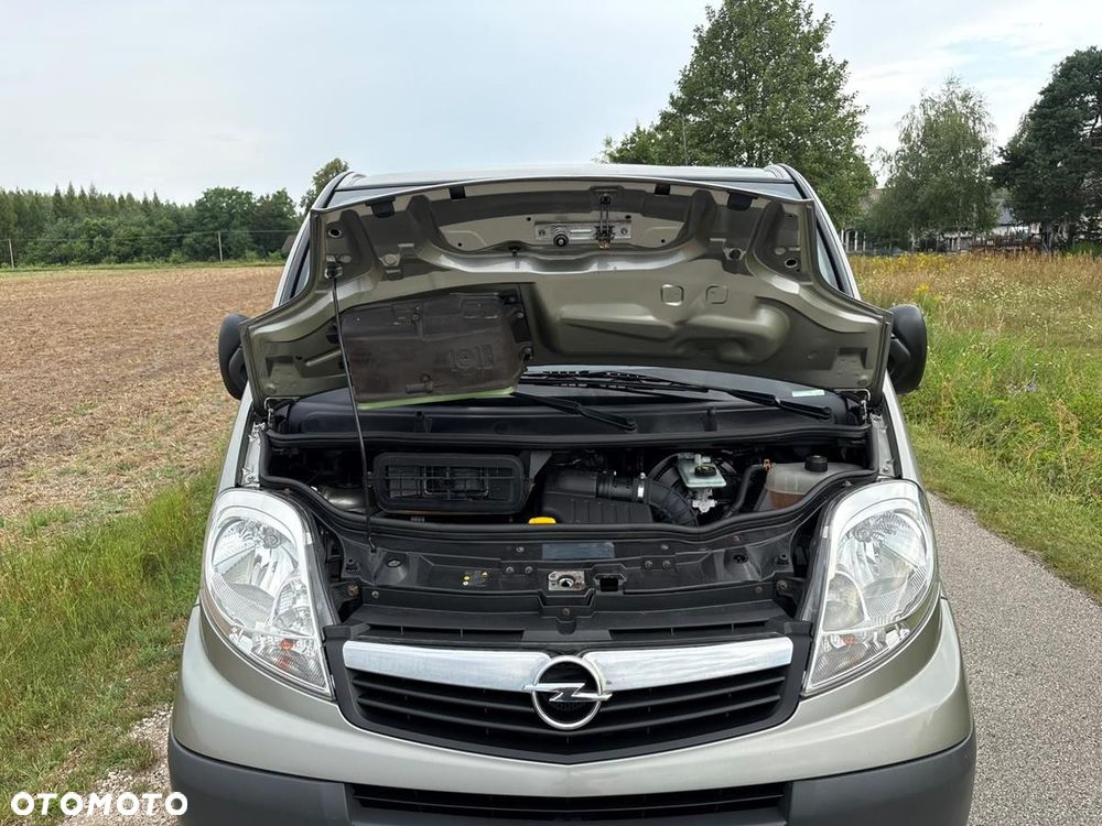 Opel Vivaro - 16