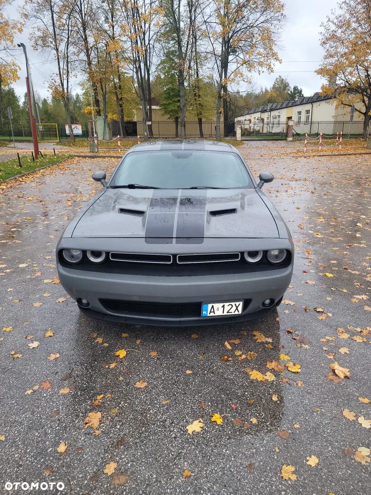 Dodge Challenger - 4
