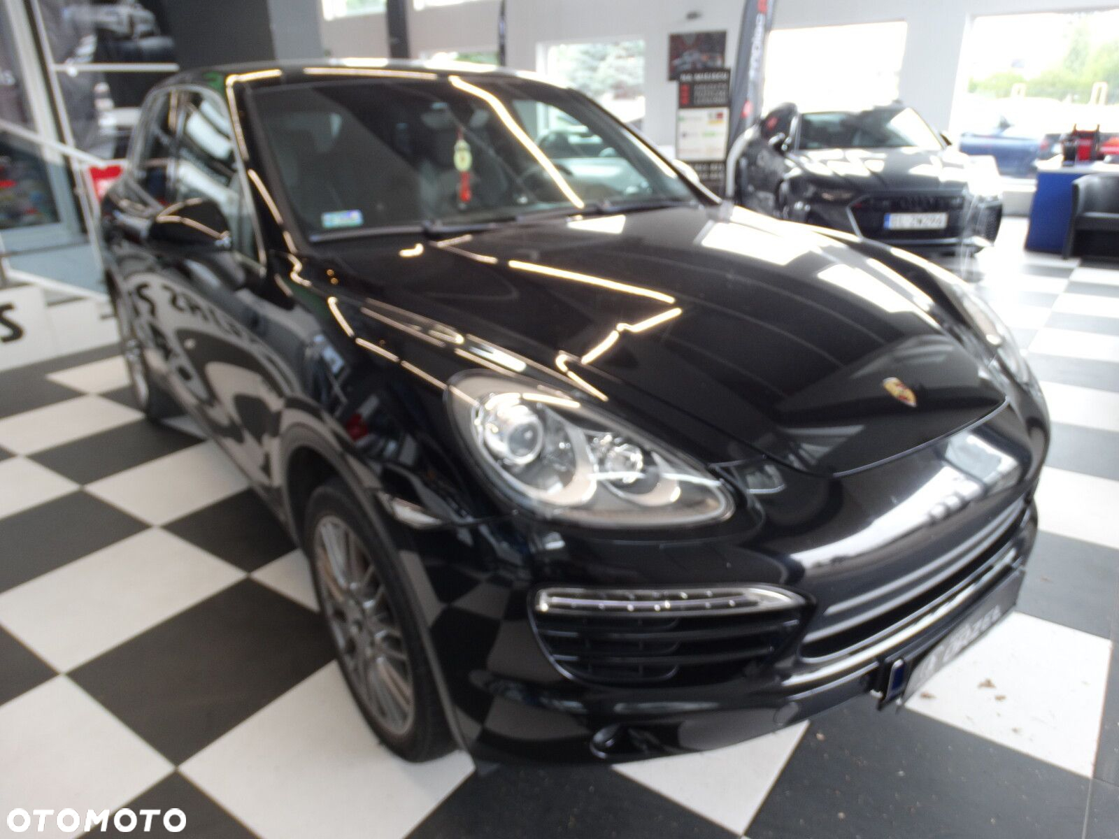 Porsche Cayenne - 10