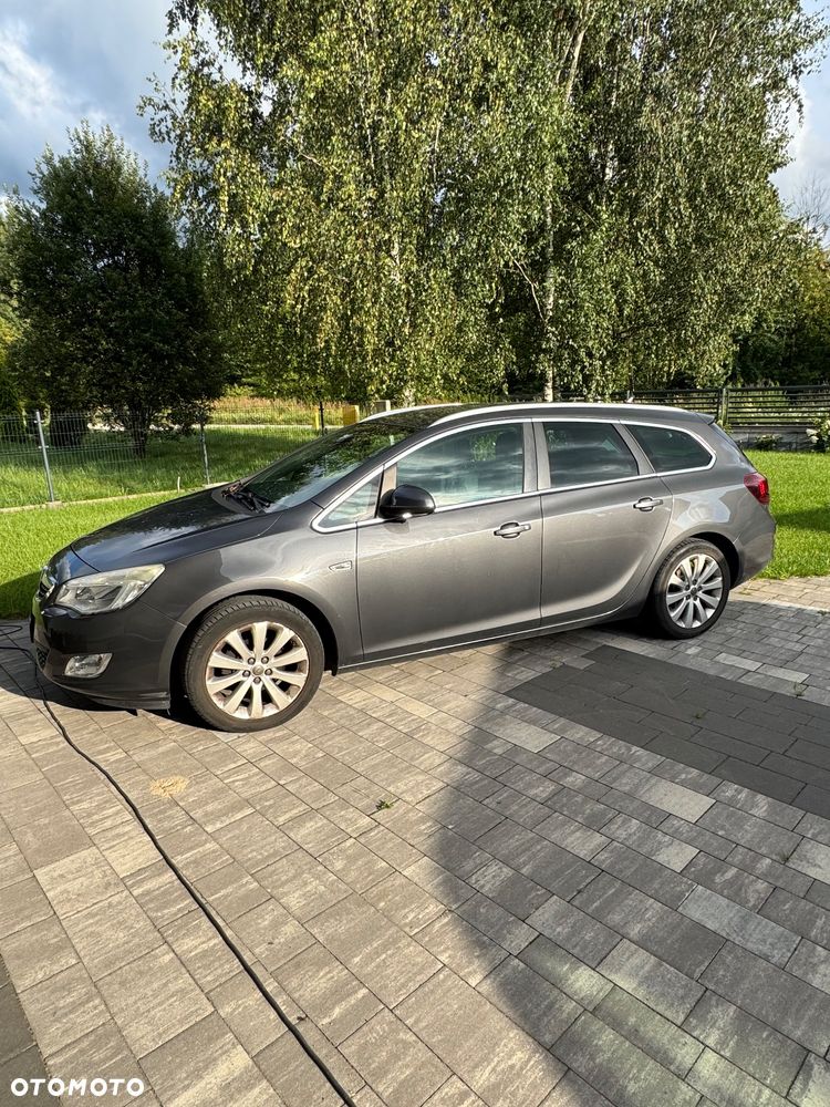 Opel Astra 1.3 CDTI Cosmo ecoFLEX - 2