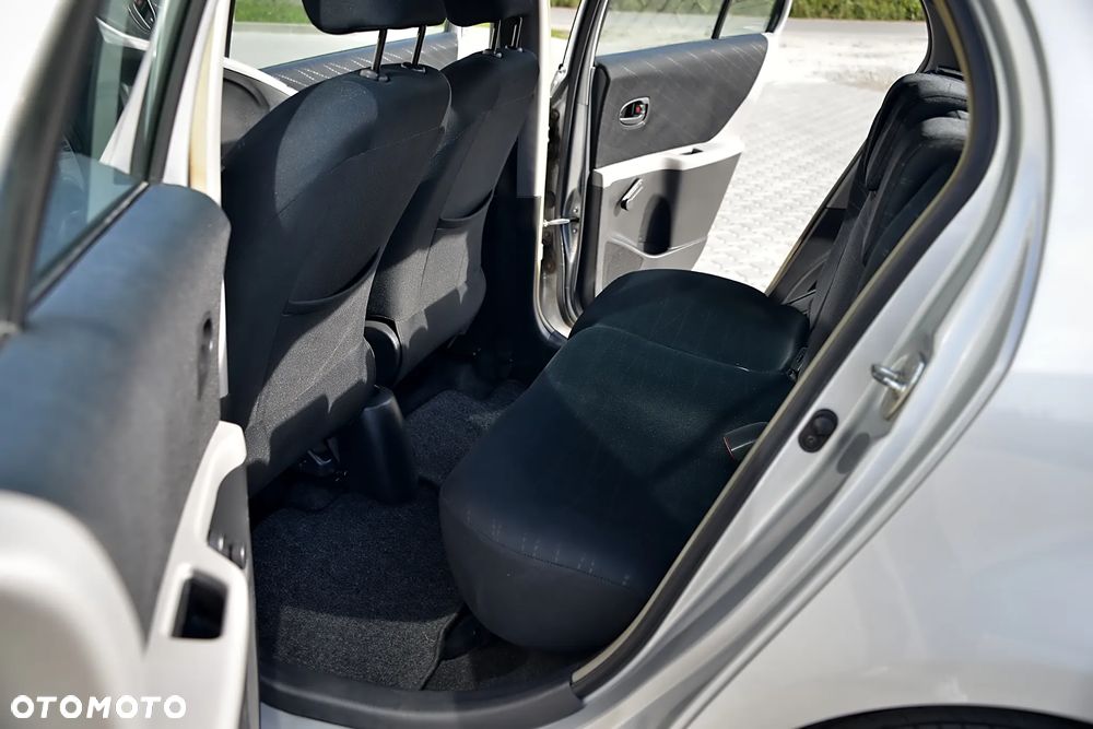 Toyota Yaris 1.4 D-4D - 24