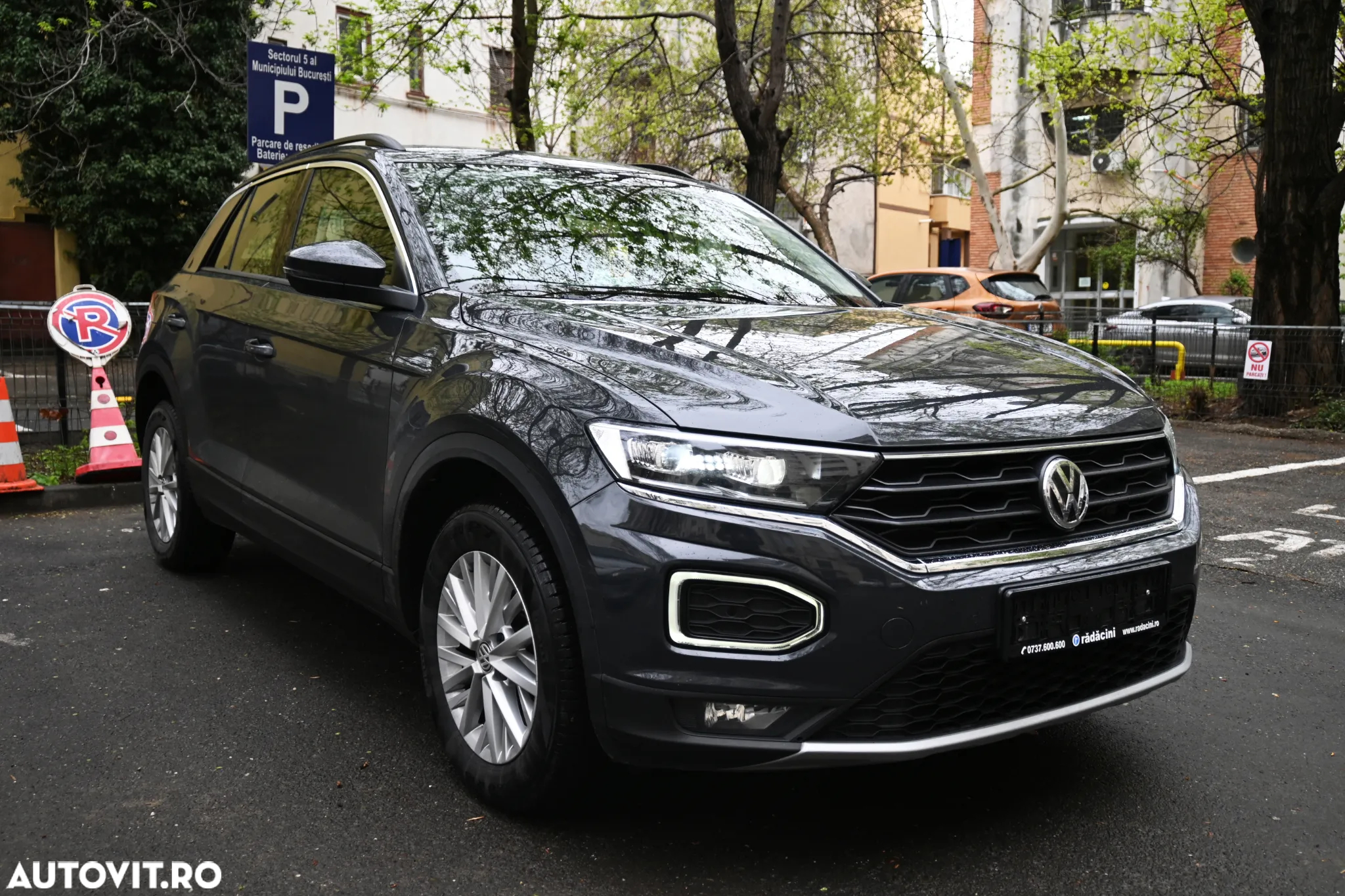 Volkswagen T-ROC - 11