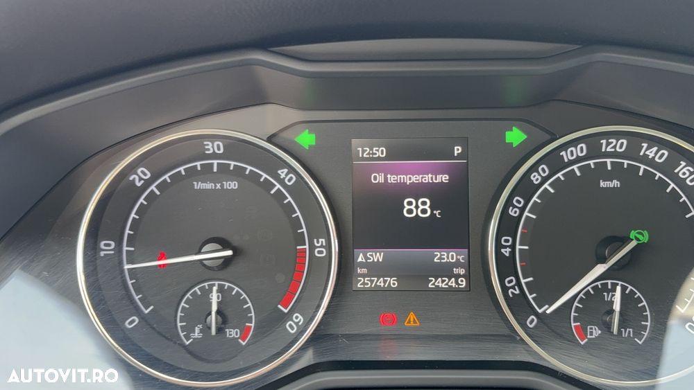 Skoda Superb 2.0 TDI DSG Active - 14