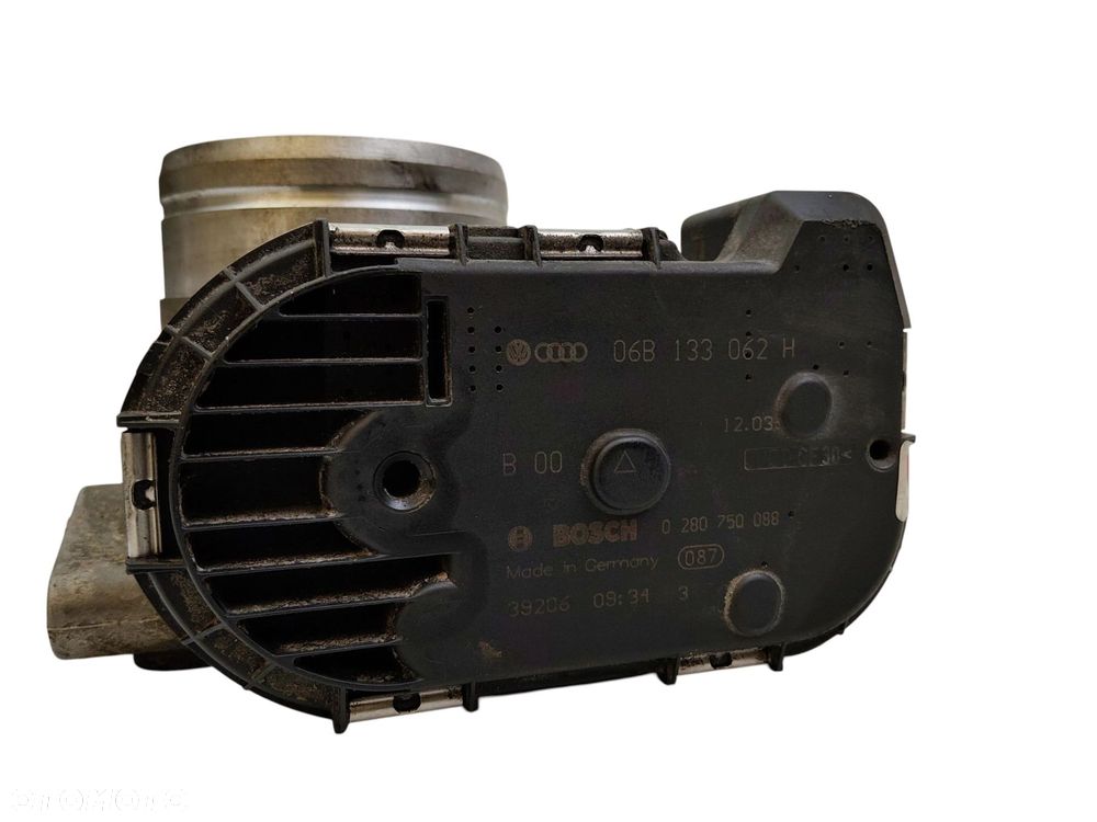 PRZEPUSTNICA AUDI A4 B6 A6 C5 PASSAT B5 2.0 20V 130KM ALT 06B133062H - 3