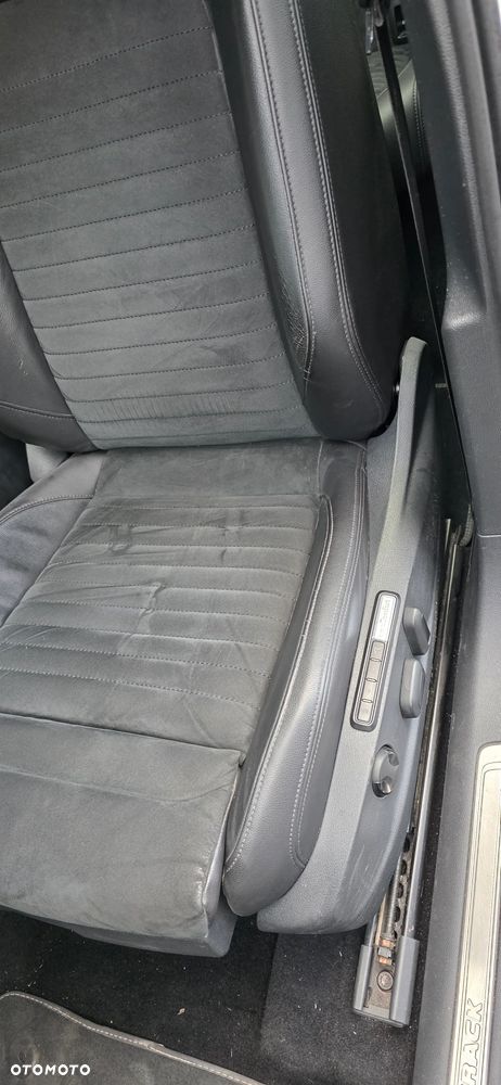 Volkswagen Passat 2.0 TDI SCR DSG 4Motion Business - 27