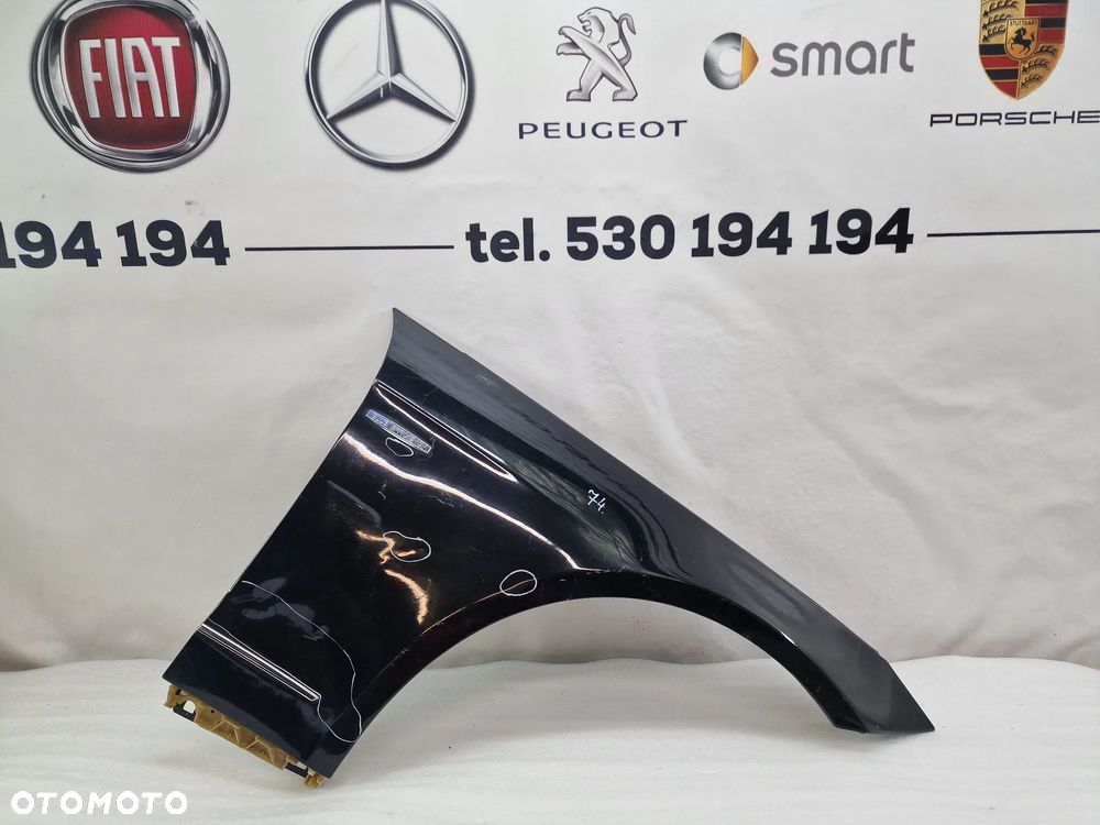MERCEDES E-KLASSA EKLASSA E-KLASA EKLASA COUPE / CABRIO W207 PRAWY BŁOTNIK PRZEDNI PRZÓD + ŚLIZG O NR A2076980127 , NR AUKCJI BŁ74 - 1
