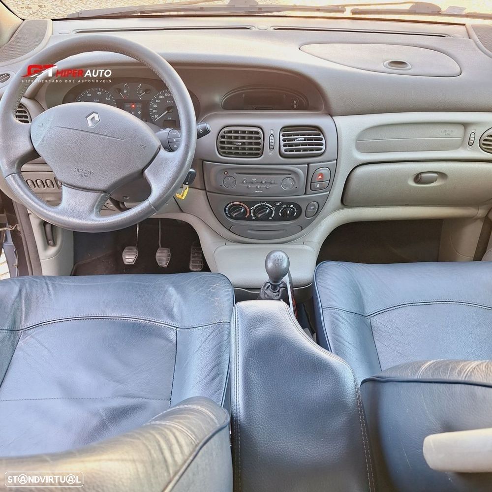 Renault Scénic 1.4 16V RXT AC - 8