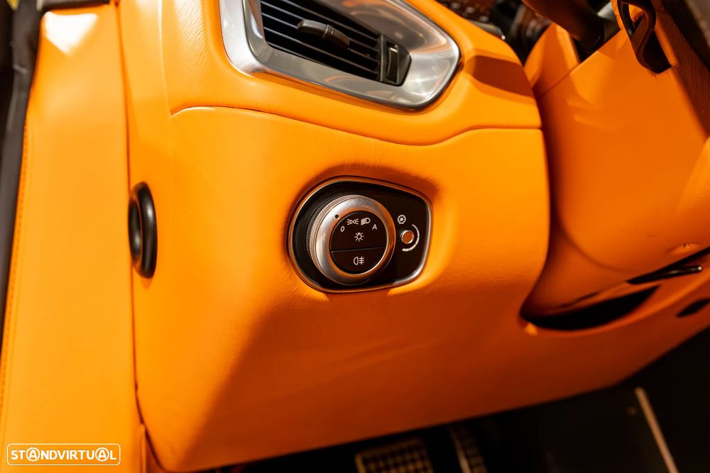 Aston Martin Vanquish Touchtronic 2 - 32