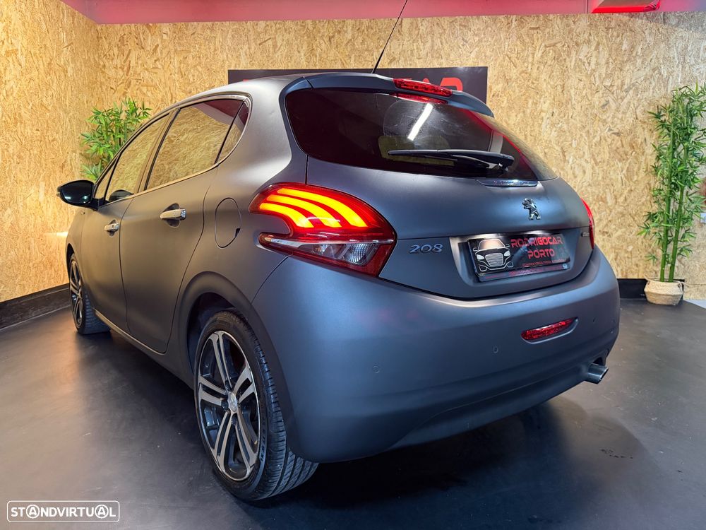 Peugeot 208 1.2 PureTech GT Line - 18