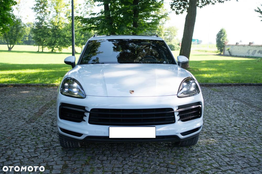 Porsche Cayenne Standard - 2
