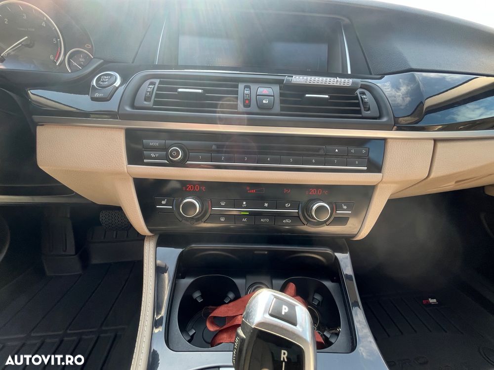 BMW Seria 5 518d Aut. - 26