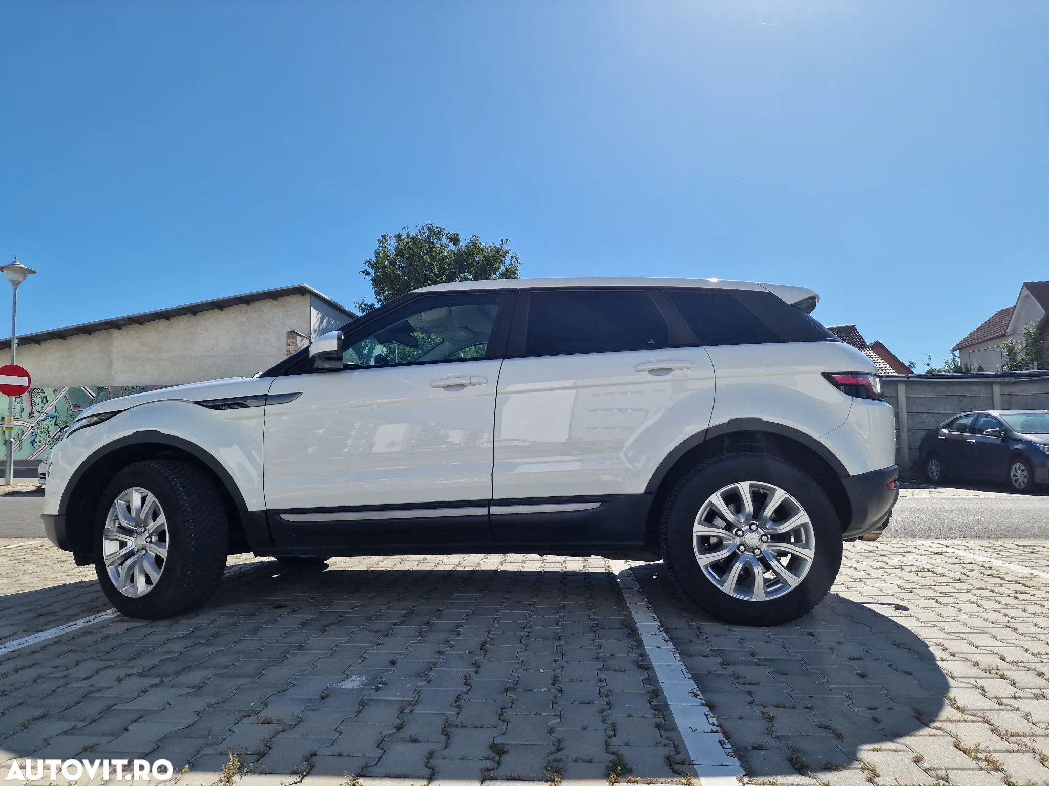 Land Rover Range Rover Evoque - 11