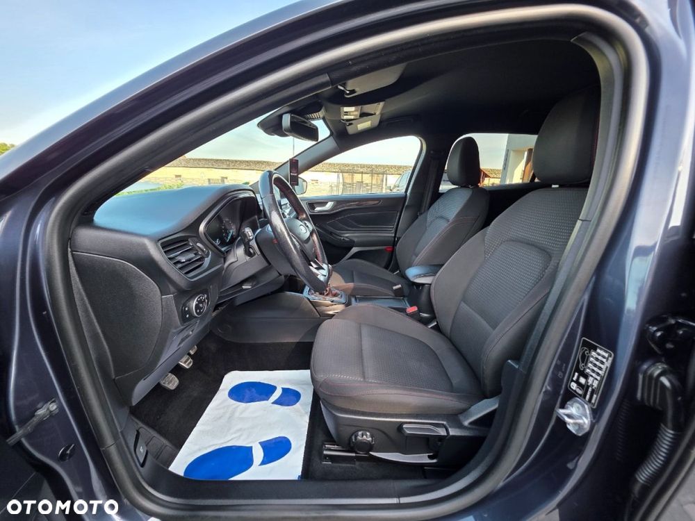 Ford Focus - 10