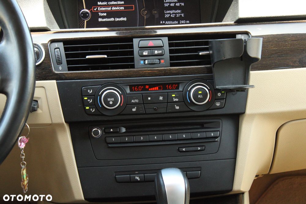 BMW Seria 3 325i xDrive Edition Sport - 26