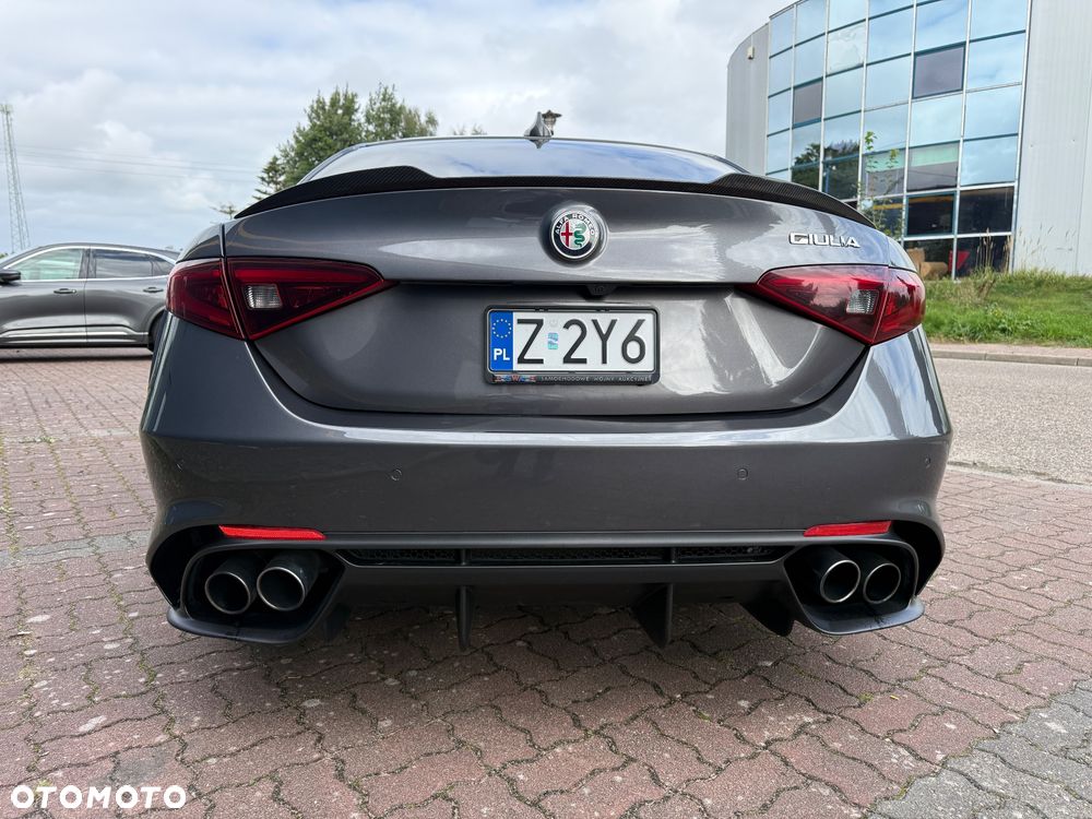 Alfa Romeo Giulia 2.9 Bi Turbo V6 Quadrifoglio - 9