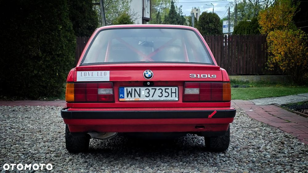 BMW Seria 3 318is - 9