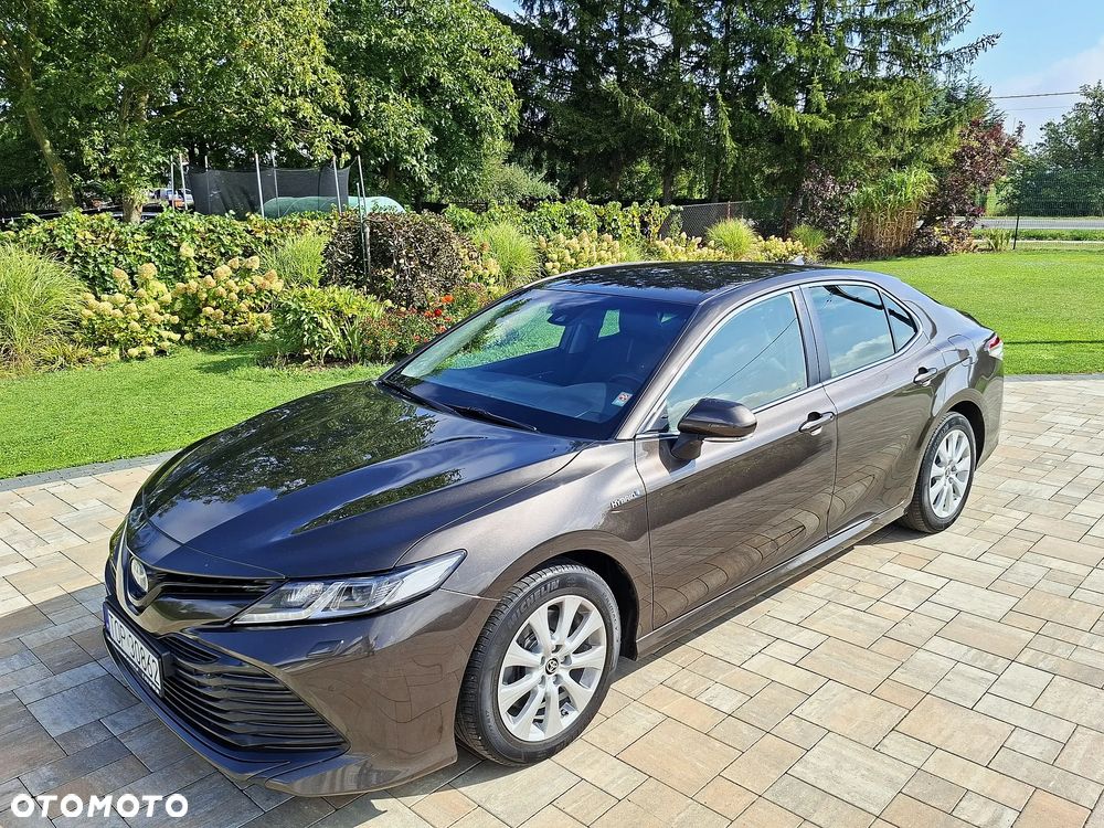 Toyota Camry - 5