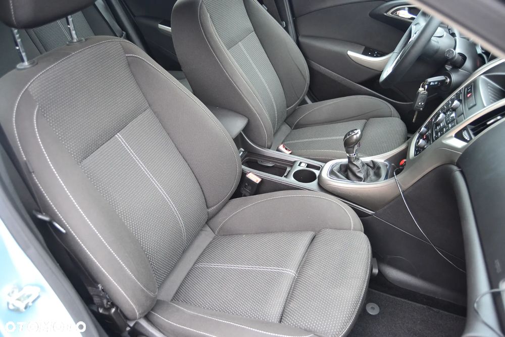 Opel Astra 1.4 EcoFLEX Design Edition - 28
