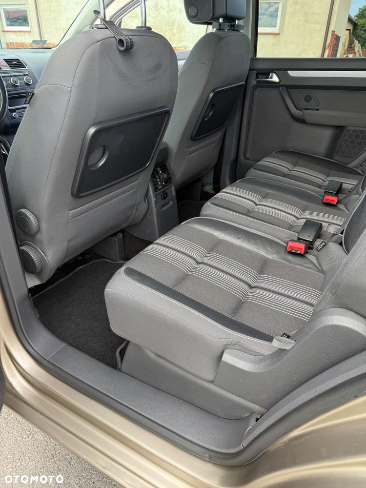 Volkswagen Touran 2.0 TDI DPF BlueMotion Technology MATCH - 14