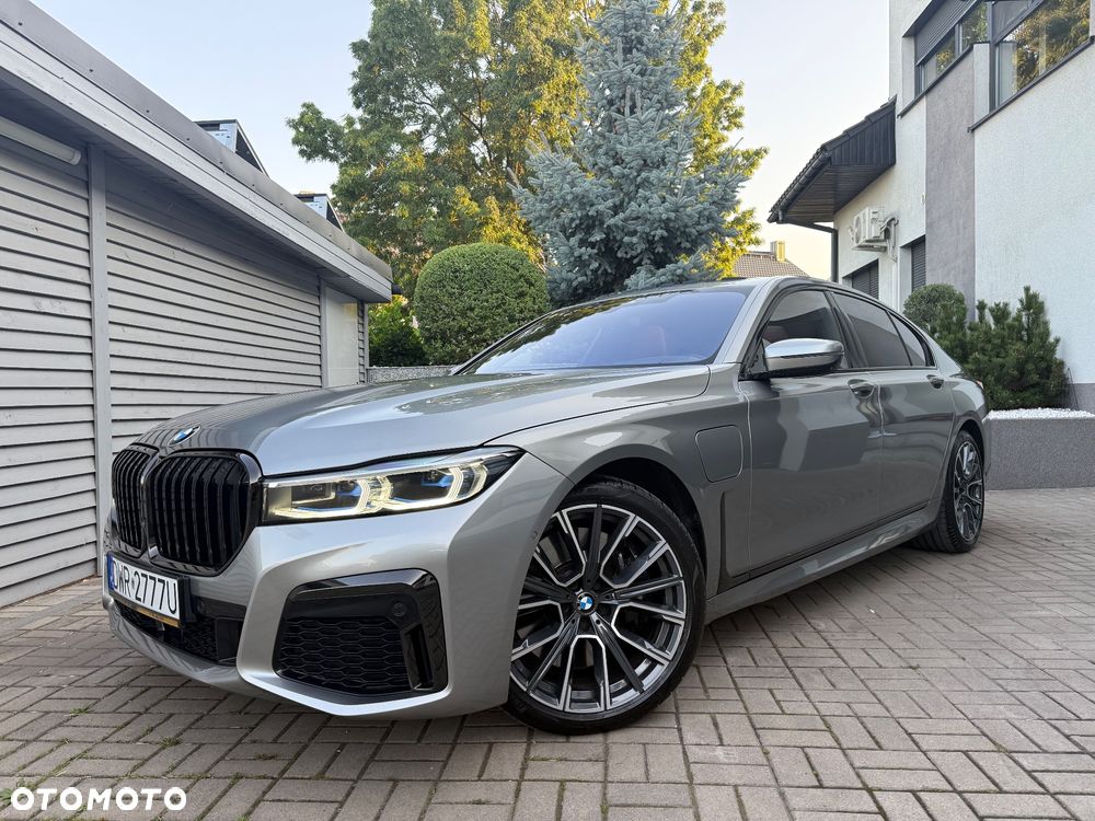 BMW Seria 7 745e - 1