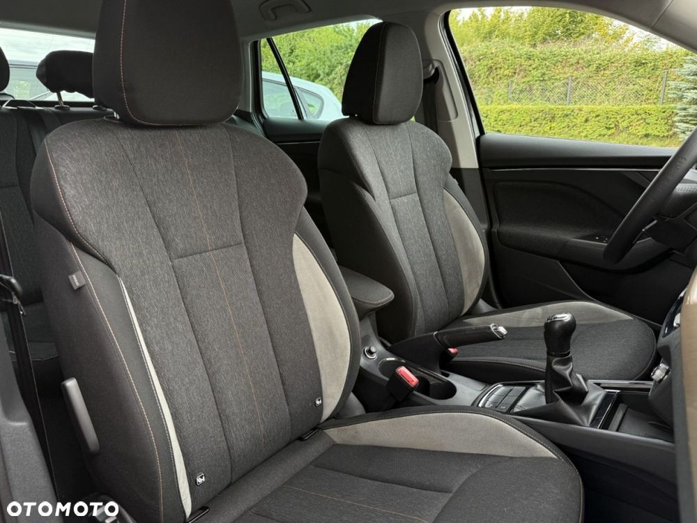 Skoda Kamiq 1.0 TSI Style - 27