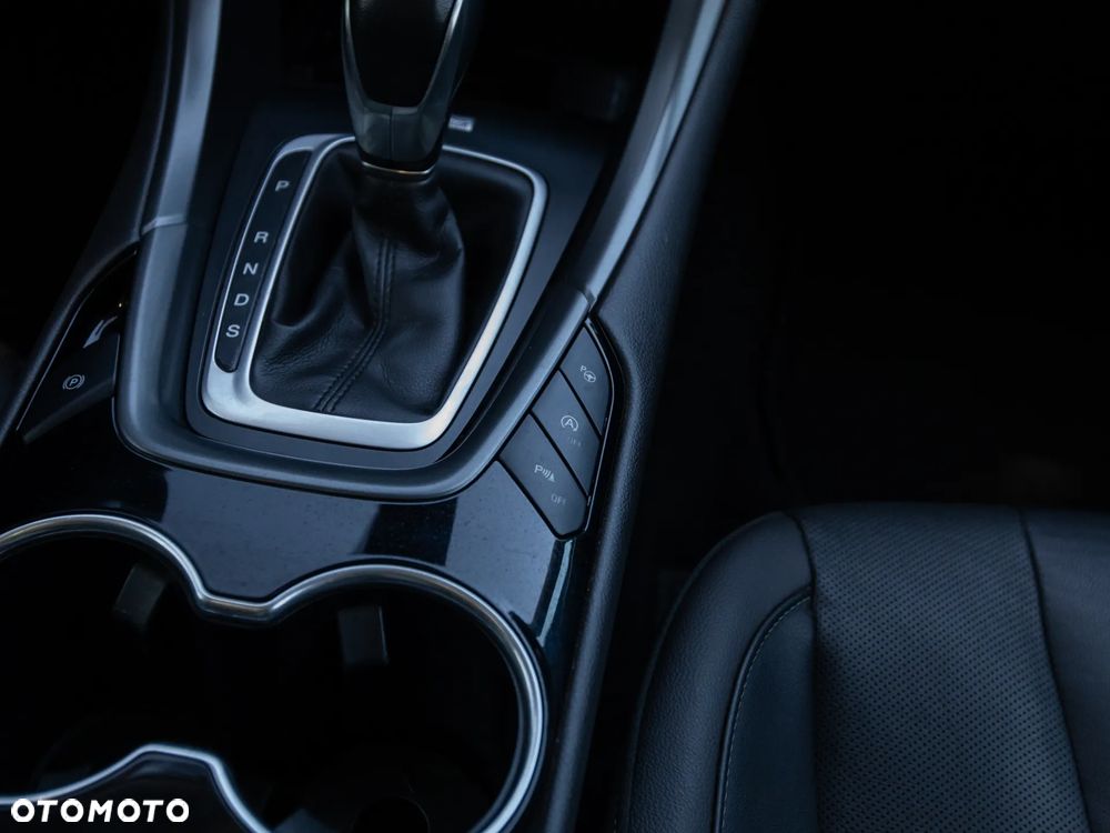 Ford Mondeo 2.0 TDCi Titanium PowerShift - 24