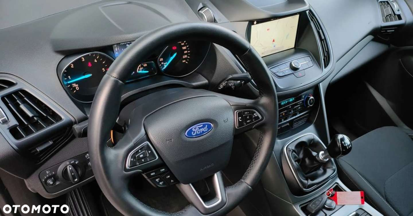 Ford Kuga - 11
