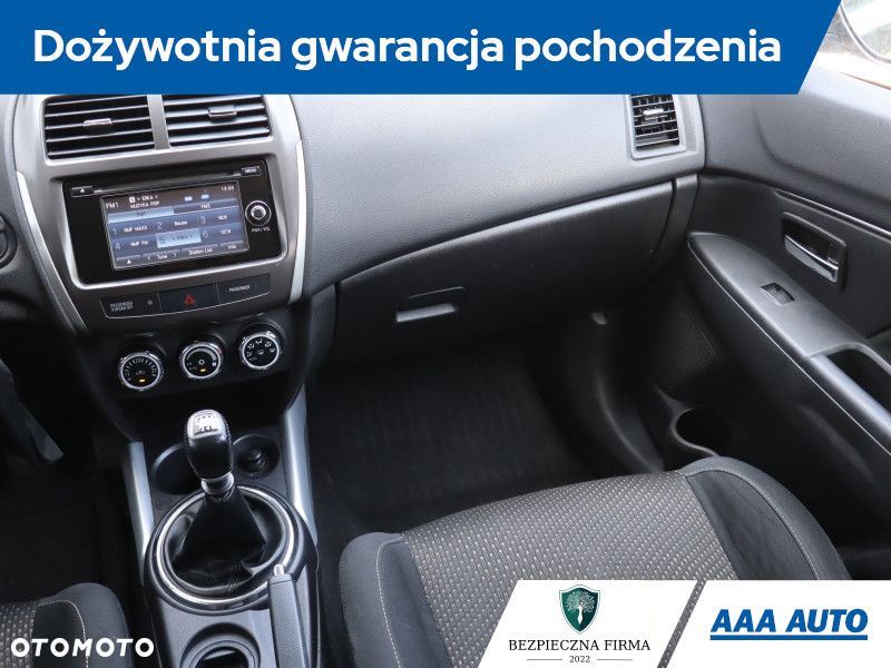 Mitsubishi ASX - 10