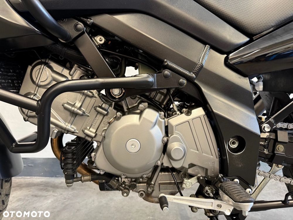 Suzuki V-STROM - 11