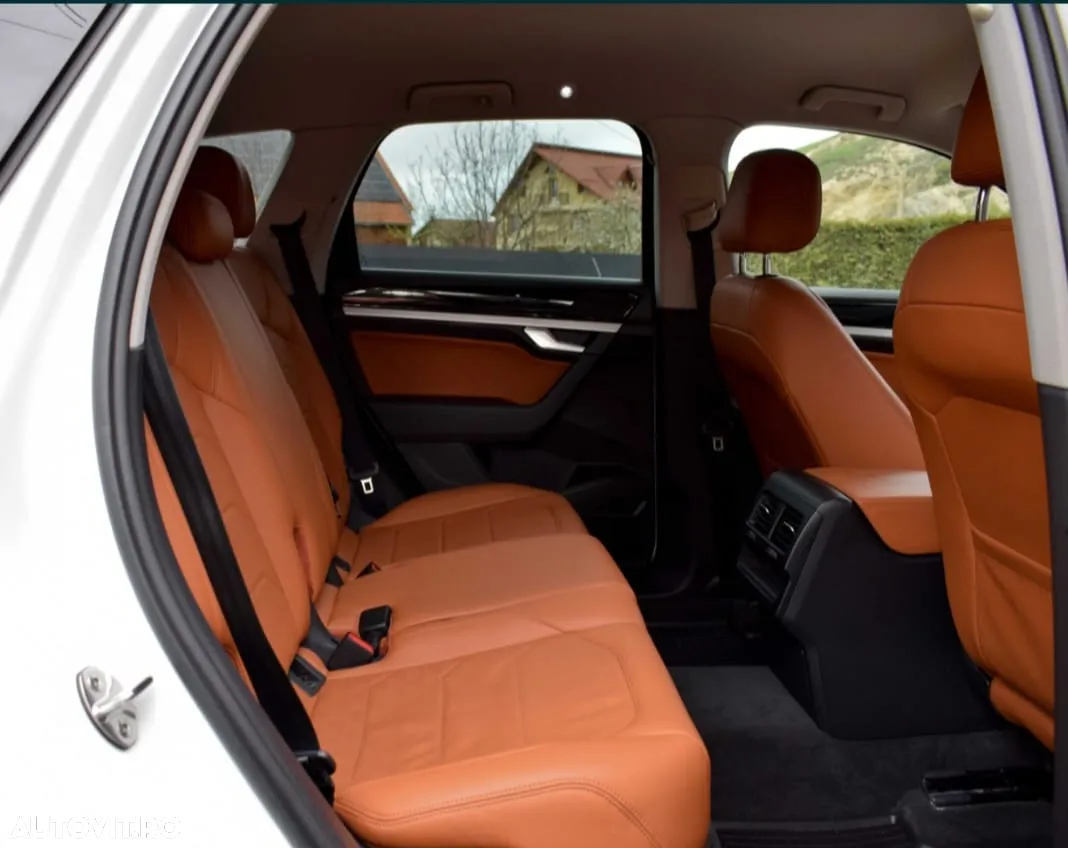 Volkswagen Touareg V6 TDI Elegance - 6