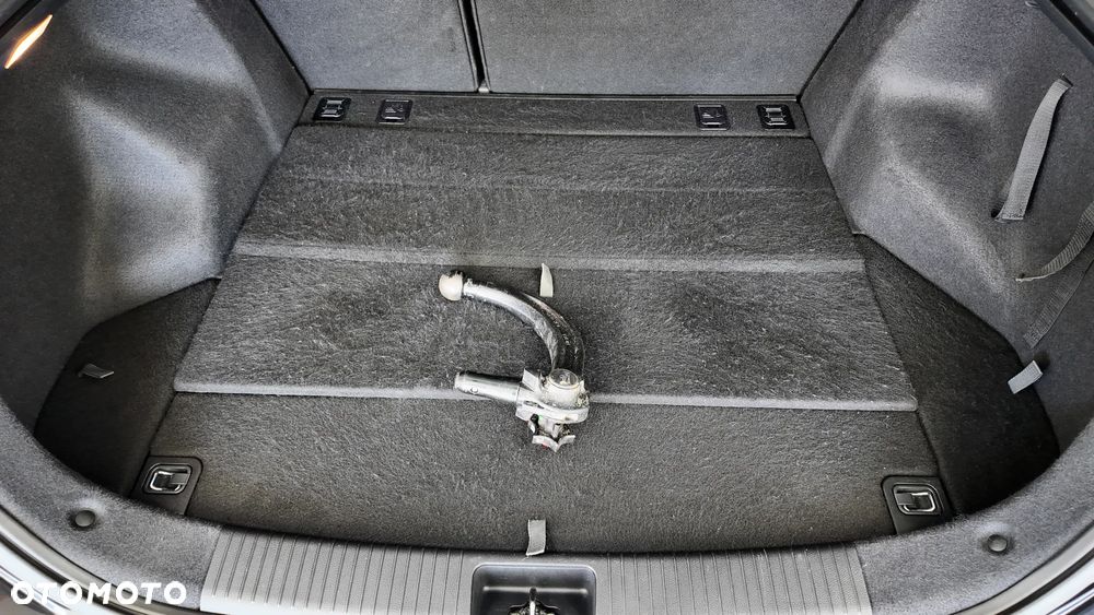 Kia Ceed 1.6 GDI Dream-Team Edition - 17